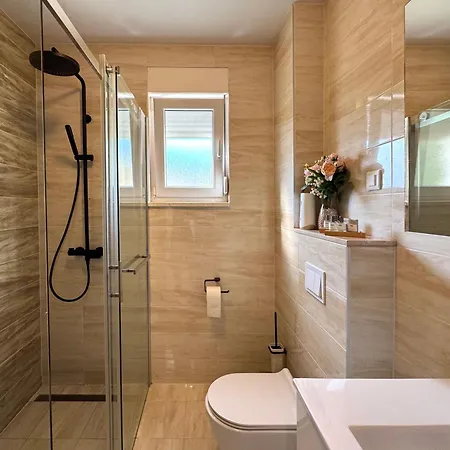 Sea View Jadran マカルスカ